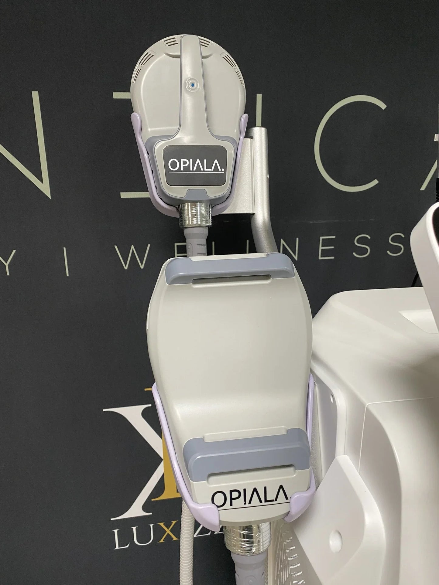 Opiala EMS Body Sculpting + RF